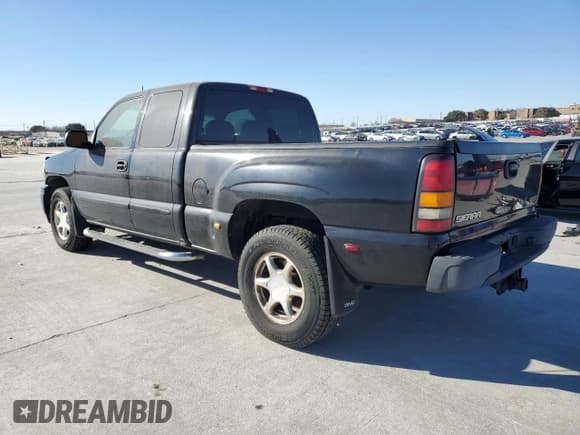 ✅ 2004 GMC Sierra Denali • VIN: 2GTFK69U041236204 • Lot: 42442445. Listed on Copart with 207,657 mi. Free auction sales archive from the USA and detailed vehicle history report at DreamBid. Image 2.