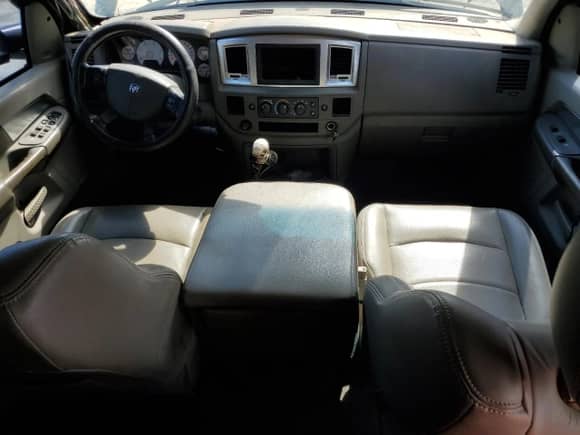 2007 Dodge 3500 SLT с VIN 3D7ML49C27G748810, выставлен на аукционе Copart как лот 56492945 с пробегом 256 317 миль миль и Чистый • Clean title. История ставок и продаж доступна на DreamBid. Изображение 8.