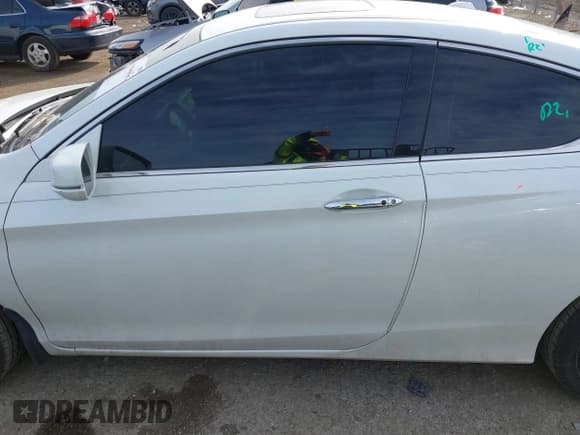 ✅ 2017 Honda Accord EX-L • VIN: 1HGCT2B81HA001412 • Лот: 41646886. Опубликован ранее на IAAI с пробегом 161 966 миль. Бесплатный доступ к архиву аукционных продаж из США и подробный отчёт об истории автомобиля на DreamBid. Изображение 14.