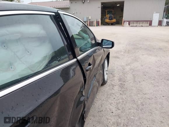 2018 Chevrolet Malibu LT с VIN 1G1ZD5ST7JF188099, выставлен на аукционе IAAI как лот 43335471 с пробегом 7 705 миль миль и . История ставок и продаж доступна на DreamBid. Изображение 18.