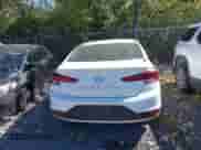 2019 Hyundai Elantra SE z VIN 5NPD74LF9KH425730, wystawiony jako IAAI lot #43339424 z przebiegiem 173 123 mil mil oraz . Historia ofert i sprzedaży dostępna na DreamBid. Obrazek 16.