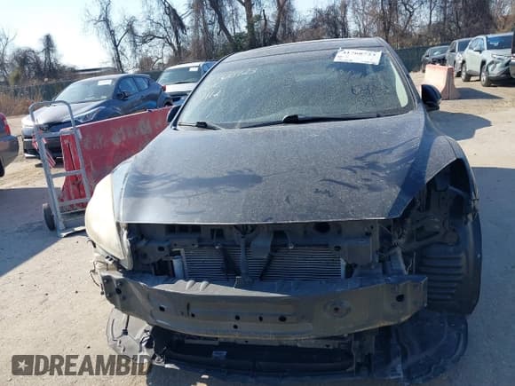 ✅ 2012 Mazda 3 i Touring • VIN: JM1BL1VG9C1510731 • Lot: 41760723. Wystawiony na IAAI z przebiegiem 196 518 mil. Bezpłatny archiwum sprzedaży aukcyjnych z USA i szczegółowy raport historii pojazdu na DreamBid. Zdjęcie 6.