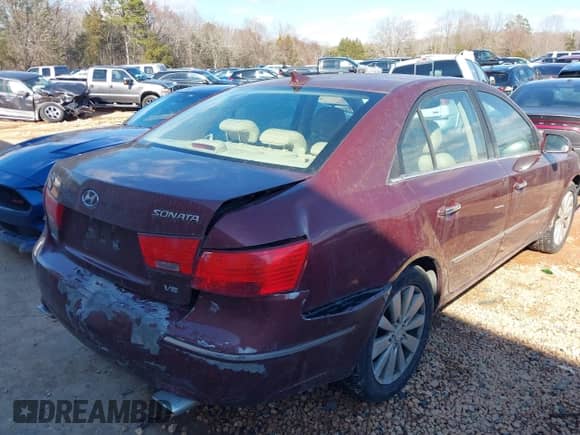 2009 Hyundai Sonata SE with VIN 5NPEU46F29H405001, listed as a IAAI auction lot 41629508 with 236,912 mi miles and . Bid and sale history available at DreamBid. Image 4.