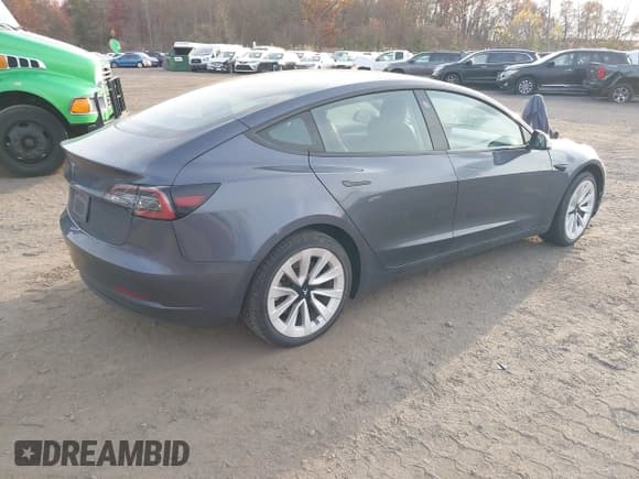 ✅ 2023 Tesla Model 3 • VIN: 5YJ3E1EA7PF470995 • Lot: 43555276. Wystawiony na IAAI z przebiegiem 66 403 mil. Bezpłatny archiwum sprzedaży aukcyjnych z USA i szczegółowy raport historii pojazdu na DreamBid. Zdjęcie 4.