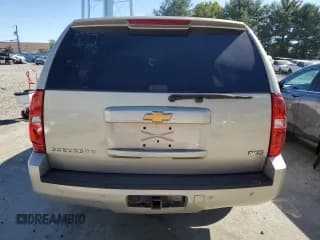 ✅ 2012 Chevrolet Suburban LT • VIN: 1GNSKJE7XCR206626 • Lot: 76014364. Wystawiony na Copart z przebiegiem 154 666 mil. Bezpłatny archiwum sprzedaży aukcyjnych z USA i szczegółowy raport historii pojazdu na DreamBid. Zdjęcie 6.