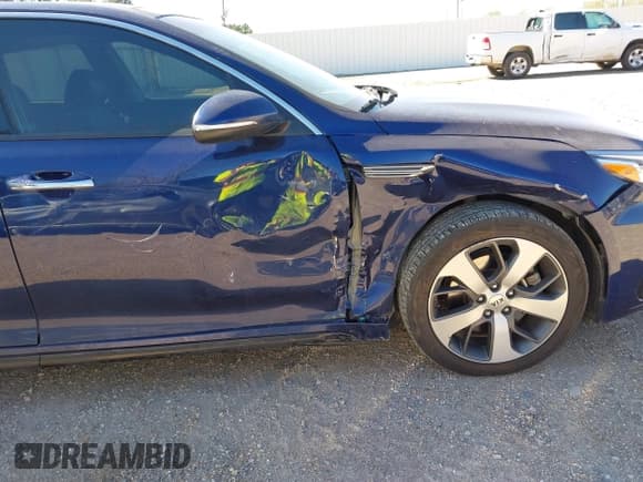 ✅ 2019 Kia Optima S • VIN: 5XXGT4L33KG317064 • Lot: 41808214. Listed on IAAI with 83,832 mi. Free auction sales archive from the USA and detailed vehicle history report at DreamBid. Image 6.