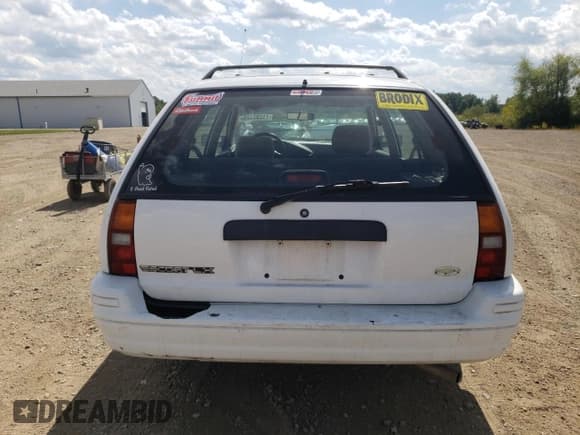 ✅ 1995 Ford Escort • VIN: 3FASP15J9SR118326 • Лот: 71283125. Опубликован ранее на Copart с пробегом 114 070 миль. Бесплатный доступ к архиву аукционных продаж из США и подробный отчёт об истории автомобиля на DreamBid. Изображение 6.