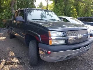 ✅ 2004 Chevrolet Silverado 2500 LS • VIN: 1GCGK23U44F110099 • Lot: 42840123. Wystawiony na IAAI z przebiegiem 176 226 mil. Bezpłatny archiwum sprzedaży aukcyjnych z USA i szczegółowy raport historii pojazdu na DreamBid. Zdjęcie 1.