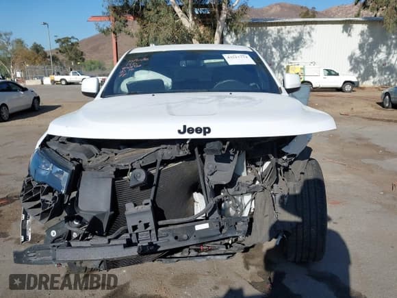 ✅ 2019 Jeep Grand Cherokee Upland • VIN: 1C4RJFAG4KC527771 • Lot: 43517774. Listed on IAAI with 90,056 mi. Free auction sales archive from the USA and detailed vehicle history report at DreamBid. Image 12.