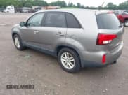 ✅ 2014 Kia Sorento LX • VIN: 5XYKTCA63EG503298 • Лот: 42372695. Опубликован ранее на IAAI с пробегом 106 711 миль. Бесплатный доступ к архиву аукционных продаж из США и подробный отчёт об истории автомобиля на DreamBid. Изображение 3.