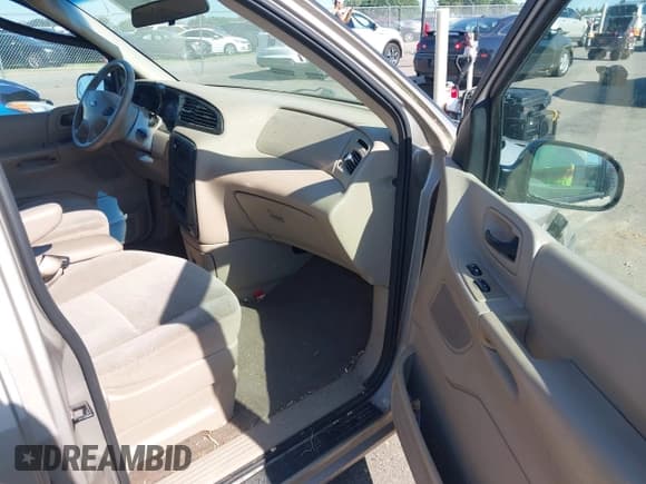 ✅ 2003 Ford Windstar SE • VIN: 2FMZA524X3BA56544 • Lot: 42636341. Wystawiony na IAAI z przebiegiem 189 299 mil. Bezpłatny archiwum sprzedaży aukcyjnych z USA i szczegółowy raport historii pojazdu na DreamBid. Zdjęcie 5.