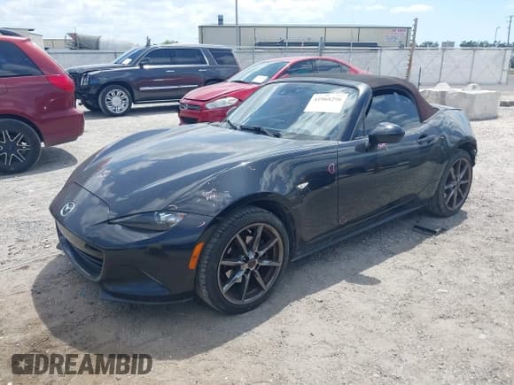 ✅ 2018 Mazda MX-5 Miata Grand Touring • VIN: JM1NDAD71J0202757 • Lot: 41968296. Wystawiony na IAAI z przebiegiem 116 668 mil. Bezpłatny archiwum sprzedaży aukcyjnych z USA i szczegółowy raport historii pojazdu na DreamBid. Zdjęcie 2.