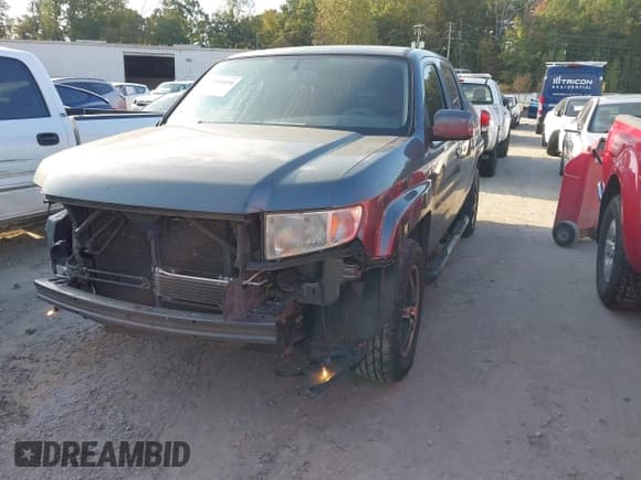 ✅ 2013 Honda Ridgeline RTS • VIN: 5FPYK1F41DB005588 • Лот: 43369150. Опубликован ранее на IAAI с пробегом 220 386 миль. Бесплатный доступ к архиву аукционных продаж из США и подробный отчёт об истории автомобиля на DreamBid. Изображение 2.