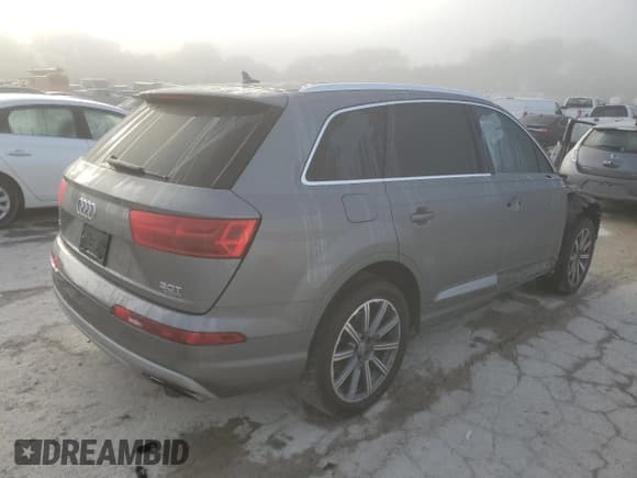 ✅ 2017 Audi Q7 Premium Plus • VIN: WA1LAAF77HD018871 • Lot: 81123925. Listed on Copart with 111,939 mi. Free auction sales archive from the USA and detailed vehicle history report at DreamBid. Image 3.