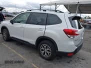 ✅ 2022 Subaru Forester Premium • VIN: JF2SKADC3NH402277 • Lot: 43720757. Listed on IAAI with 26,925 mi. Free auction sales archive from the USA and detailed vehicle history report at DreamBid. Image 3.