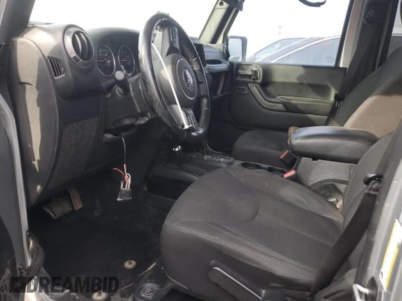 ✅ 2017 Jeep Wrangler Unlimited Sport • VIN: 1C4BJWDG3HL690515 • Lot: 82348645. Listed on Copart with 99,424 mi. Free auction sales archive from the USA and detailed vehicle history report at DreamBid. Image 7.