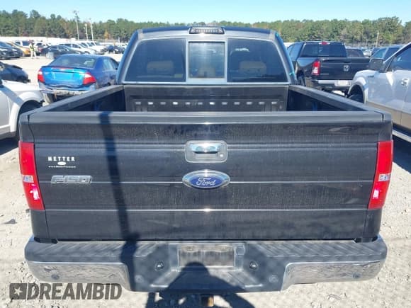 ✅ 2014 Ford F-150 XLT • VIN: 1FTFW1CT3EKE04944 • Lot: 43612339. Wystawiony na IAAI z przebiegiem 239 035 mil. Bezpłatny archiwum sprzedaży aukcyjnych z USA i szczegółowy raport historii pojazdu na DreamBid. Zdjęcie 16.