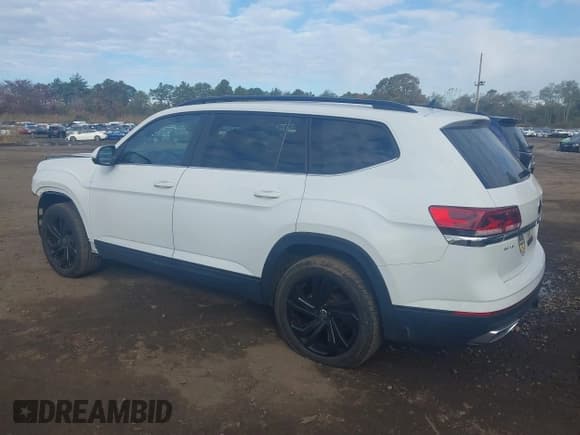✅ 2022 Volkswagen Atlas SE • VIN: 1V2KR2CA6NC565484 • Lot: 43499076. Listed on IAAI with 33,353 mi. Free auction sales archive from the USA and detailed vehicle history report at DreamBid. Image 14.