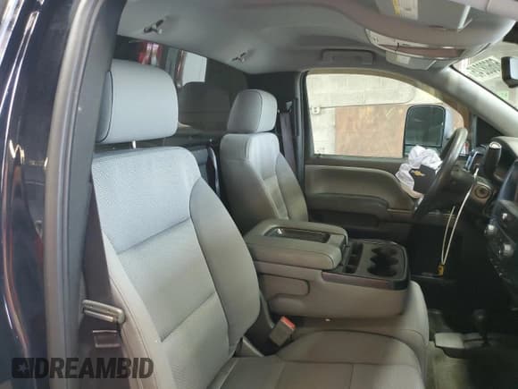 ✅ 2017 Chevrolet Silverado 1500 Work Truck • VIN: 1GCNKNECXHZ125174 • Лот: 60608245. Опубликован ранее на Copart с пробегом 99 045 миль. Бесплатный доступ к архиву аукционных продаж из США и подробный отчёт об истории автомобиля на DreamBid. Изображение 10.