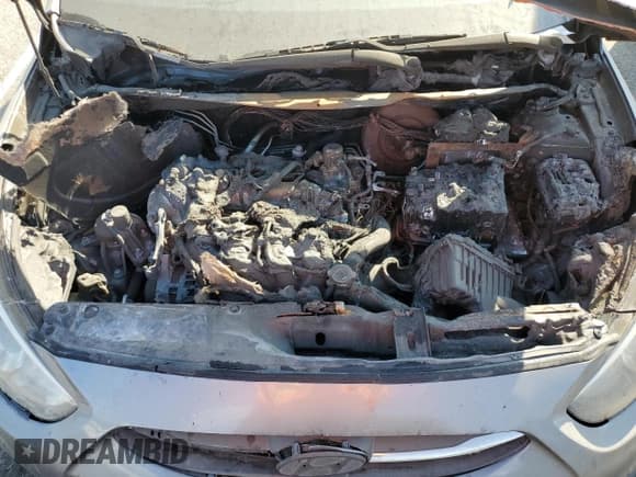 ✅ 2015 Hyundai Accent GLS • VIN: KMHCT4AE8FU818661 • Лот: 72436114. Опубликован ранее на Copart с пробегом Не указан. Бесплатный доступ к архиву аукционных продаж из США и подробный отчёт об истории автомобиля на DreamBid. Изображение 11.