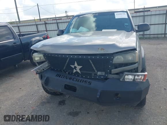 ✅ 2006 Chevrolet Silverado 2500HD LT3 • VIN: 1GCHK23D46F190611 • Лот: 42600708. Опубликован ранее на IAAI с пробегом Не указан. Бесплатный доступ к архиву аукционных продаж из США и подробный отчёт об истории автомобиля на DreamBid. Изображение 6.