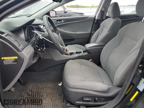 ✅ 2014 Hyundai Sonata GLS • VIN: 5NPEB4AC0EH937747 • Lot: 72225854. Listed on Copart with 137,881 mi. Free auction sales archive from the USA and detailed vehicle history report at DreamBid. Image 7.