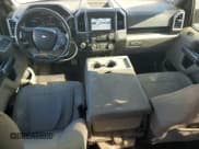 ✅ 2016 Ford F-150 XLT • VIN: 1FTEW1CF7GFC71204 • Lot: 84451585. Wystawiony na Copart z przebiegiem 230 583 mil. Bezpłatny archiwum sprzedaży aukcyjnych z USA i szczegółowy raport historii pojazdu na DreamBid. Zdjęcie 8.