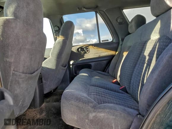 ✅ 1998 Chevrolet Blazer LS • VIN: 1GNDT13W1W2227524 • Lot: 95019815. Listed on Copart with 179,761 mi. Free auction sales archive from the USA and detailed vehicle history report at DreamBid. Image 11.