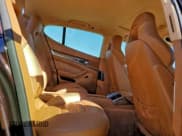 ✅ 2013 Porsche Panamera S • VIN: WP0AB2A76DL060231 • Lot: 91242245. Wystawiony na Copart z przebiegiem 143 044 mil. Bezpłatny archiwum sprzedaży aukcyjnych z USA i szczegółowy raport historii pojazdu na DreamBid. Zdjęcie 10.