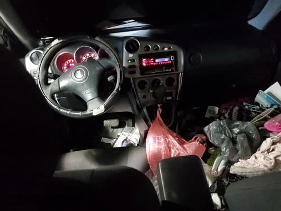 ✅ 2005 Pontiac Vibe • VIN: 5Y2SL63835Z481711 • Lot: 73271604. Wystawiony na Copart z przebiegiem 248 723 mil. Bezpłatny archiwum sprzedaży aukcyjnych z USA i szczegółowy raport historii pojazdu na DreamBid. Zdjęcie 8.