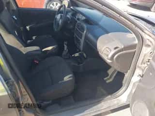 2005 Dodge Neon SXT z VIN 1B3ES56C95D221418, wystawiony jako IAAI lot #42353948 z przebiegiem 128 537 mil mil oraz . Historia ofert i sprzedaży dostępna na DreamBid. Obrazek 5.