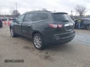 ✅ 2015 Chevrolet Traverse LT • VIN: 1GNKRGKDXFJ376156 • Lot: 41108024. Wystawiony na IAAI z przebiegiem 100 601 mil. Bezpłatny archiwum sprzedaży aukcyjnych z USA i szczegółowy raport historii pojazdu na DreamBid. Zdjęcie 3.