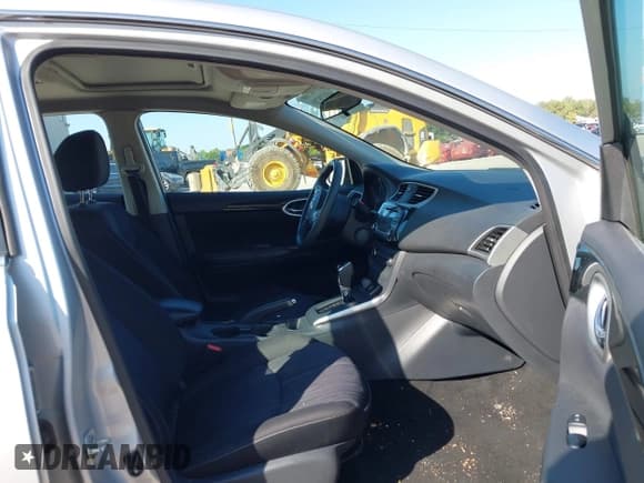 ✅ 2017 Nissan Sentra SL • VIN: 3N1AB7AP9HY378180 • Lot: 43328706. Listed on IAAI with 74,257 mi. Free auction sales archive from the USA and detailed vehicle history report at DreamBid. Image 5.