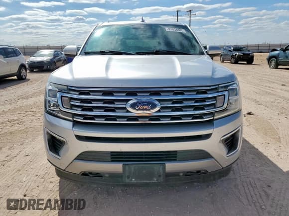 ✅ 2019 Ford Expedition Max Limited • VIN: 1FMJK2AT2KEA18228 • Lot: 81638885. Wystawiony na Copart z przebiegiem 110 870 mil. Bezpłatny archiwum sprzedaży aukcyjnych z USA i szczegółowy raport historii pojazdu na DreamBid. Zdjęcie 5.