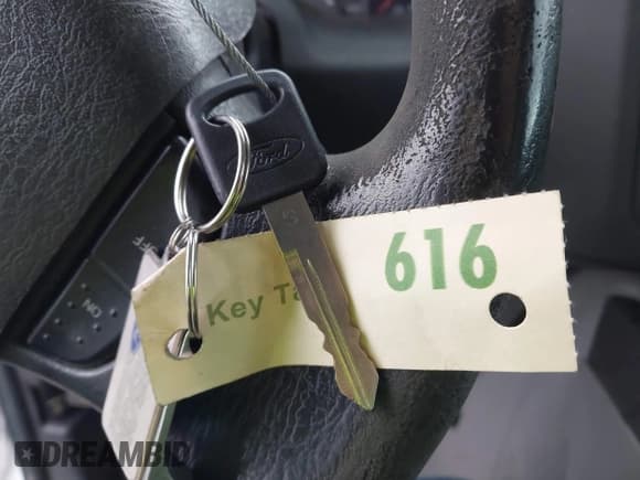 ✅ 2014 Ford Econoline Cargo Commercial • VIN: 1FTNE1EW6EDA70774 • Lot: 43650441. Wystawiony na IAAI z przebiegiem 142 738 mil. Bezpłatny archiwum sprzedaży aukcyjnych z USA i szczegółowy raport historii pojazdu na DreamBid. Zdjęcie 11.