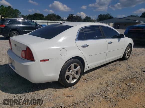 ✅ 2012 Chevrolet Malibu 1LT • VIN: 1G1ZC5EU8CF393666 • Lot: 87109685. Wystawiony na Copart z przebiegiem 298 354 mil. Bezpłatny archiwum sprzedaży aukcyjnych z USA i szczegółowy raport historii pojazdu na DreamBid. Zdjęcie 3.