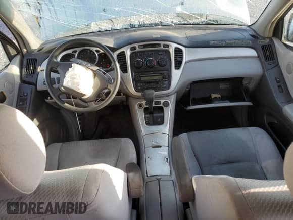 2004 Toyota Highlander с VIN JTEGD21A040075739, выставлен на аукционе Copart как лот 61465705 с пробегом 217 979 миль миль и Списание • Salvage title. История ставок и продаж доступна на DreamBid. Изображение 8.