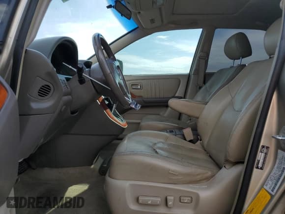 ✅ 2003 Lexus RX 300 • VIN: JTJGF10U830156780 • Лот: 68088265. Опубликован ранее на Copart с пробегом 233 911 миль. Бесплатный доступ к архиву аукционных продаж из США и подробный отчёт об истории автомобиля на DreamBid. Изображение 7.