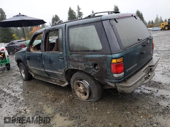✅ 1996 Ford Explorer XL • VIN: 1FMDU32X9TZA60520 • Lot: 87482655. Listed on Copart with 226,034 mi. Free auction sales archive from the USA and detailed vehicle history report at DreamBid. Image 2.