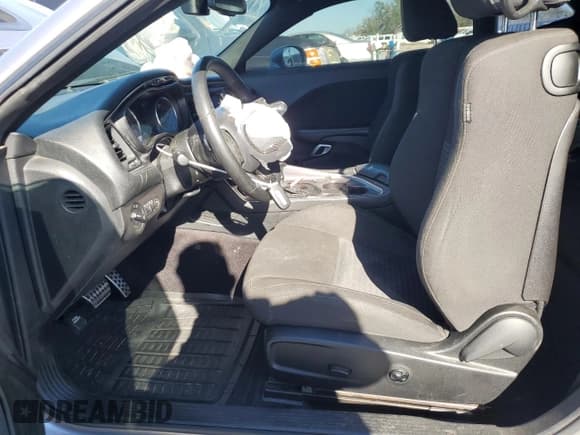 ✅ 2017 Dodge Challenger R/T Shaker • VIN: 2C3CDZBT9HH527625 • Lot: 48117855. Listed on Copart with 70,718 mi. Free auction sales archive from the USA and detailed vehicle history report at DreamBid. Image 7.