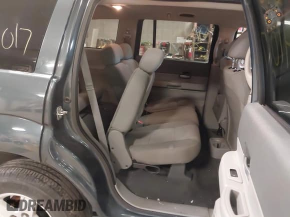✅ 2008 Dodge Durango SLT • VIN: 1D8HD48208F149247 • Lot: 42041017. Listed on IAAI with 209,946 mi. Free auction sales archive from the USA and detailed vehicle history report at DreamBid. Image 8.