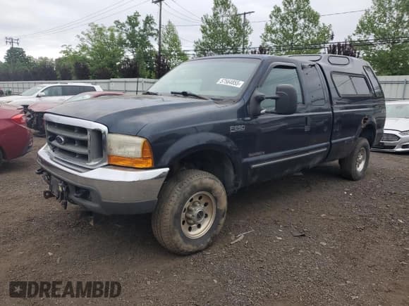✅ 2000 Ford F-250 XL • VIN: 1FTNX21F0YEB64380 • Lot: 57564855. Listed on Copart with 223,420 mi. Free auction sales archive from the USA and detailed vehicle history report at DreamBid. Image 1.