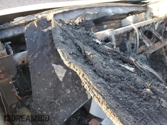 ✅ 2010 Dodge Avenger R/T • VIN: 1B3CC5FB6AN234420 • Лот: 82848674. Опубликован ранее на Copart с пробегом Не указан. Бесплатный доступ к архиву аукционных продаж из США и подробный отчёт об истории автомобиля на DreamBid. Изображение 9.