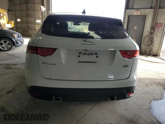 ✅ 2020 Jaguar F-Pace 25t Prestige • VIN: SADCK2FX8LA658014 • Lot: 48313675. Wystawiony na Copart z przebiegiem 72 128 mil. Bezpłatny archiwum sprzedaży aukcyjnych z USA i szczegółowy raport historii pojazdu na DreamBid. Zdjęcie 6.