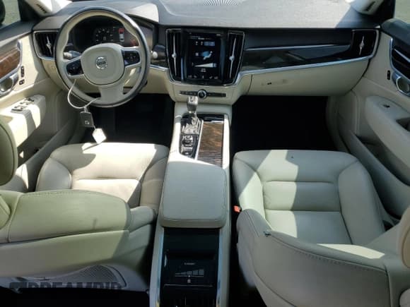 ✅ 2018 Volvo S90 Momentum • VIN: LVY982AK7JP031761 • Lot: 67804645. Listed on Copart with 119,239 mi. Free auction sales archive from the USA and detailed vehicle history report at DreamBid. Image 8.