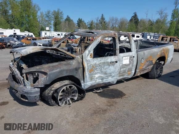 2006 Dodge 3500 SLT z VIN 3D7LX38C66G122008, wystawiony jako IAAI lot #42109289 z przebiegiem Nie podano mil oraz . Historia ofert i sprzedaży dostępna na DreamBid. Obrazek 2.