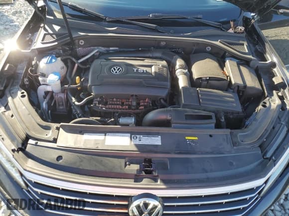 ✅ 2017 Volkswagen Passat SE • VIN: 1VWGT7A31HC077507 • Lot: 91883715. Listed on Copart with 58,880 mi. Free auction sales archive from the USA and detailed vehicle history report at DreamBid. Image 11.