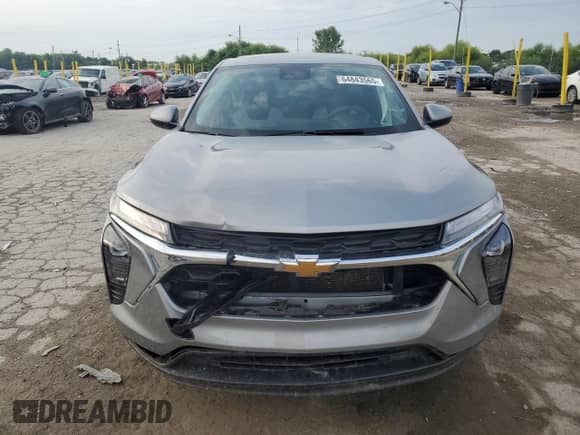 2024 Chevrolet Trax LS с VIN KL77LFE28RC126165, выставлен на аукционе Copart как лот 64843565 с пробегом 22 207 миль миль и Списание • Salvage title. История ставок и продаж доступна на DreamBid. Изображение 5.