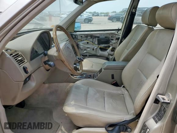 ✅ 1999 Mercedes-Benz C 230/260/280/320 • VIN: WDBHA24G4XA681981 • Lot: 57758215. Wystawiony na Copart z przebiegiem Nie podano. Bezpłatny archiwum sprzedaży aukcyjnych z USA i szczegółowy raport historii pojazdu na DreamBid. Zdjęcie 7.