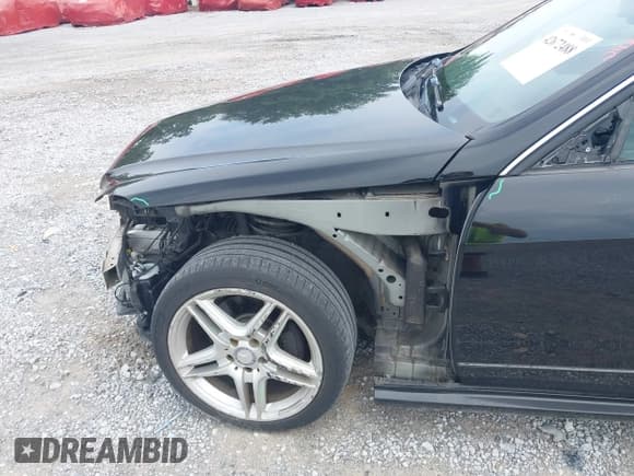 ✅ 2013 Mercedes-Benz E 350 Luxury • VIN: WDDHF5KB9DA664039 • Lot: 42672488. Listed on IAAI with 176,768 mi. Free auction sales archive from the USA and detailed vehicle history report at DreamBid. Image 6.